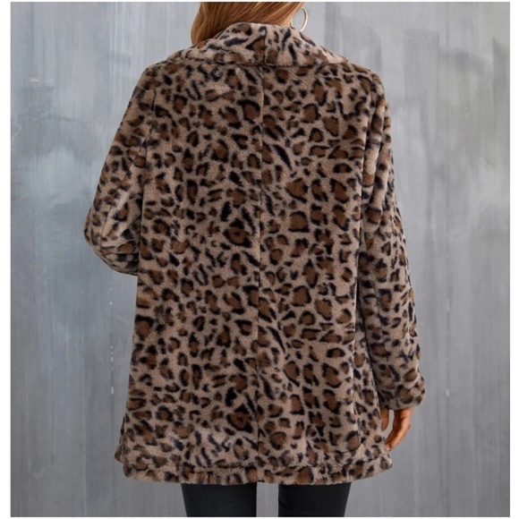 Cozy Leopard Print Vegan Fur Open Front Oversized Jacket - Picture 5 of 5